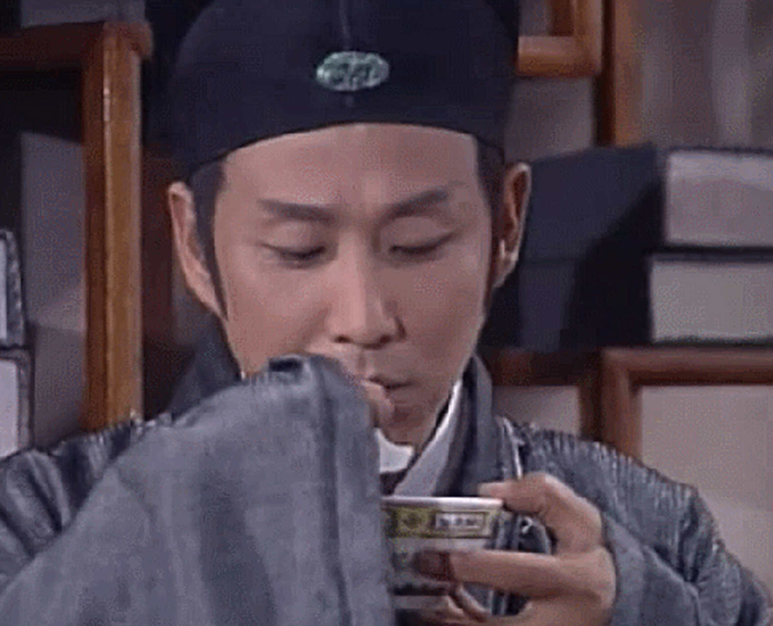 电视剧女巡按# 刘非两个经典表情?