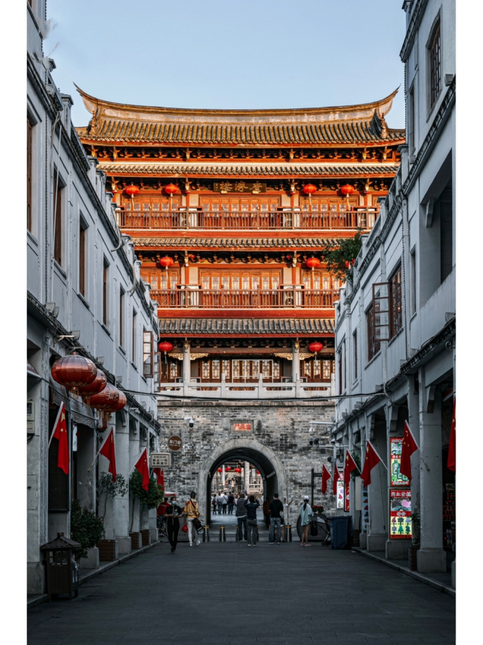 潮州广济楼摄影指南:九个必去机位,轻松拍出大片  潮州古城墙与城门楼