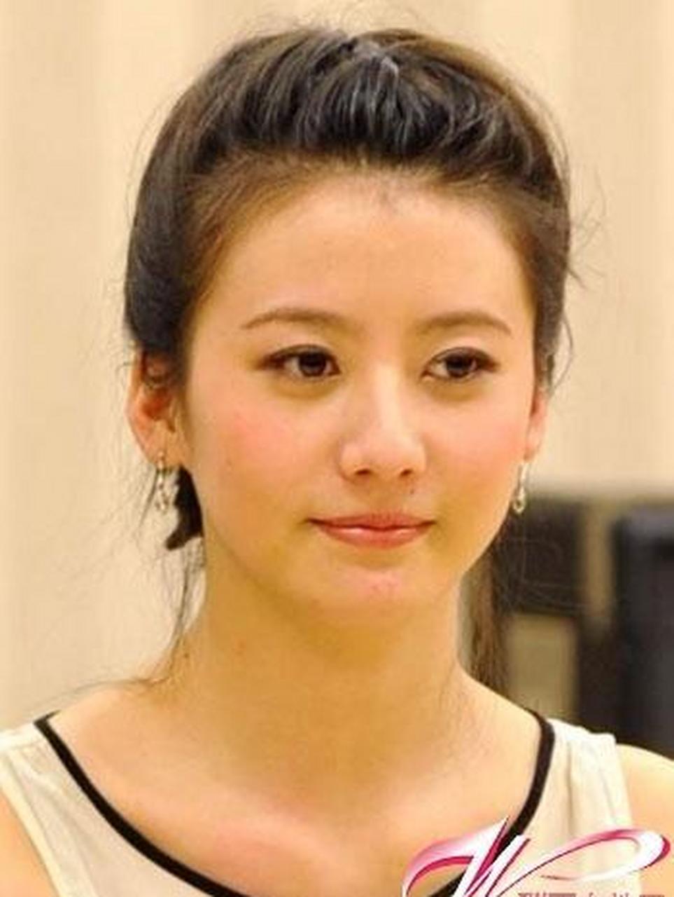 来自新疆美女演员赵志瑶