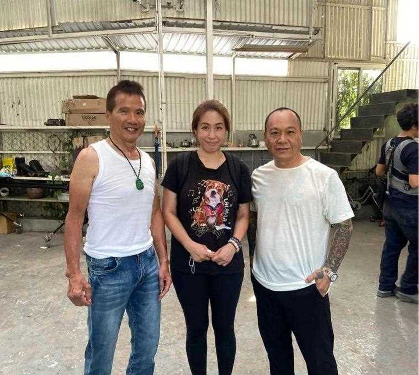 香港著名演员陈志辉的近照,他今年已经70岁身材依然保持不错[惊哭]