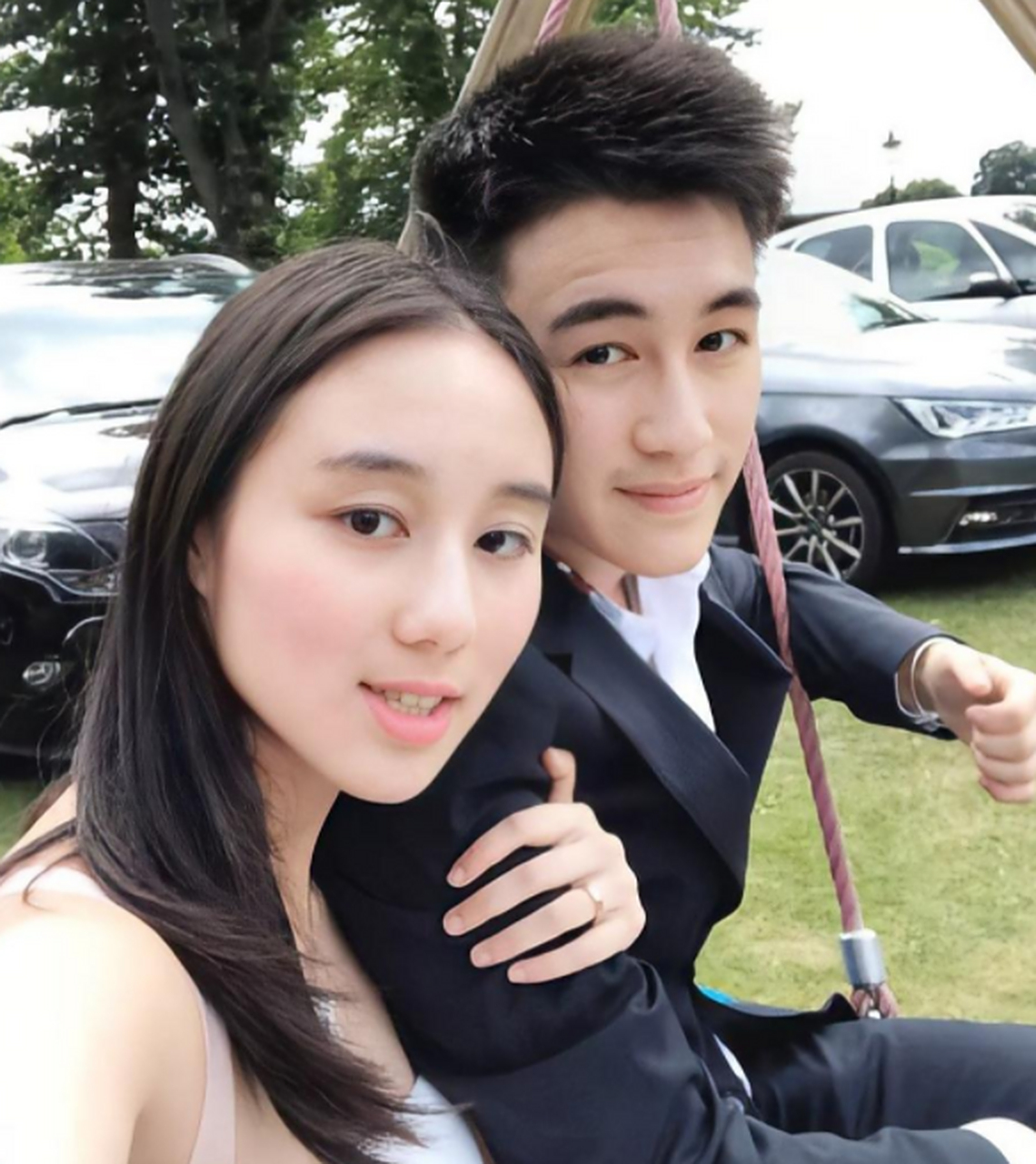 赌王何鸿燊最小的女儿何超欣, 清华大学研究生毕业 这真是有钱,有颜