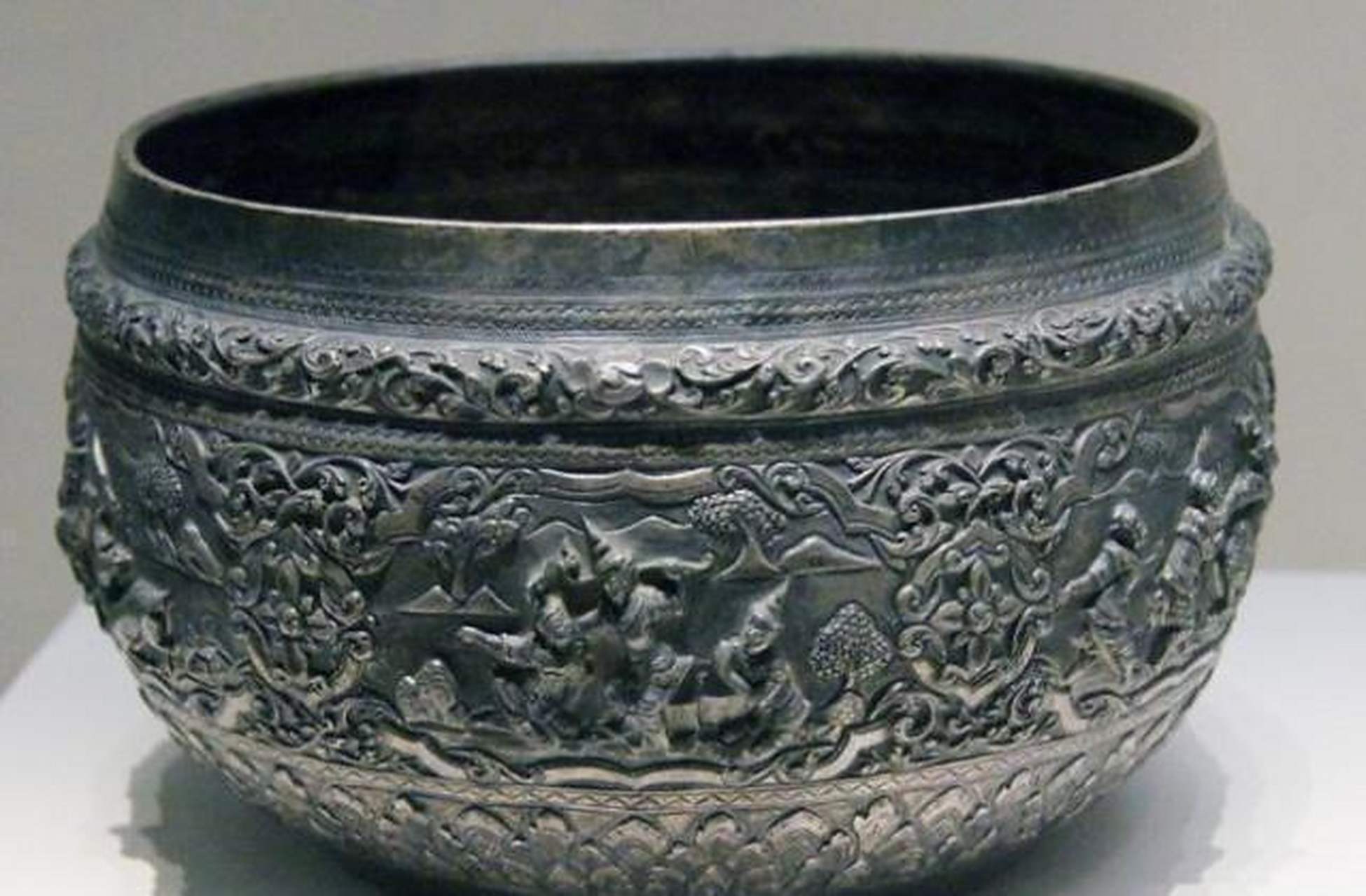 在国家博物馆中就陈列着一件清宫旧藏.