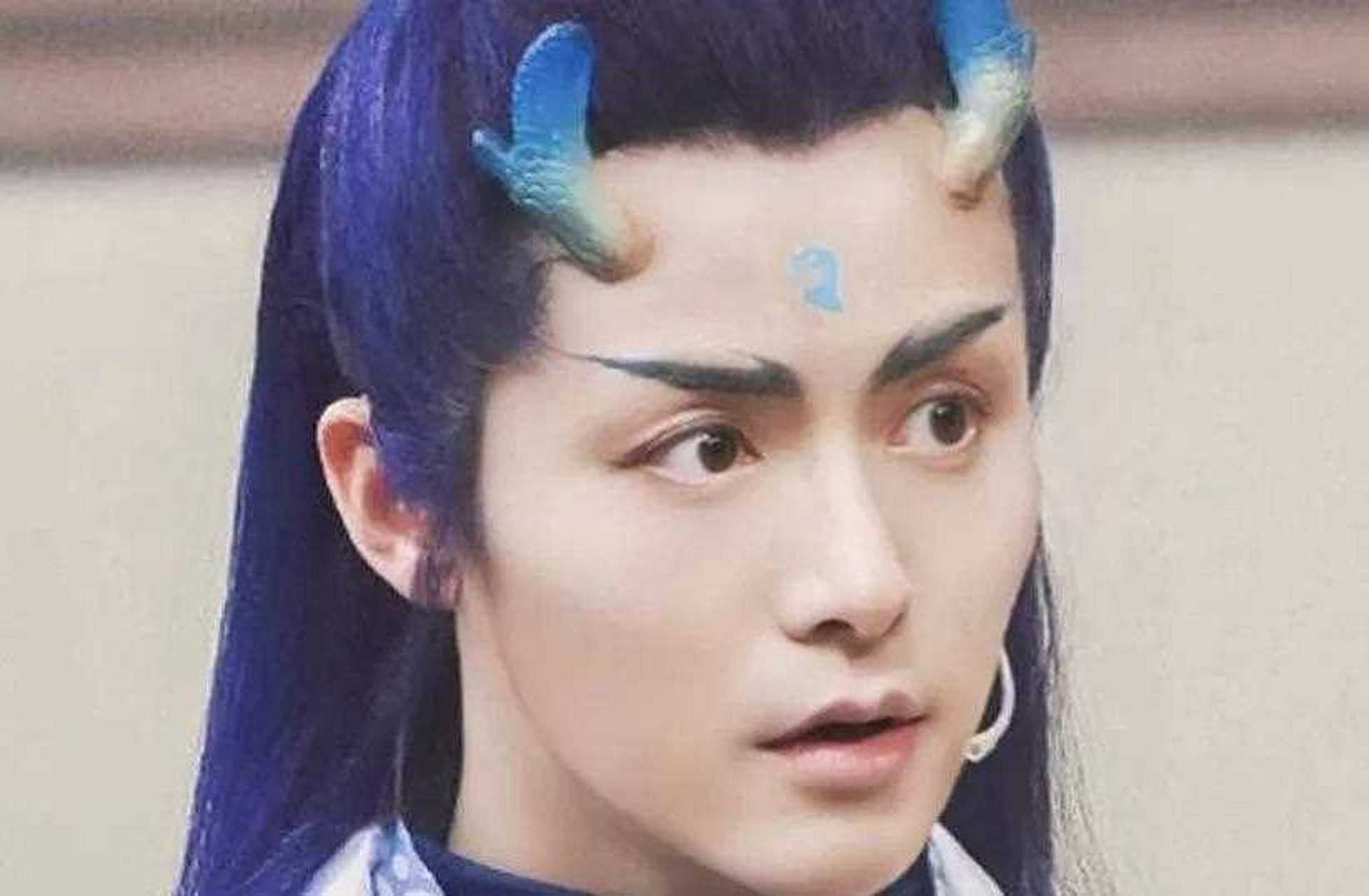 的马天宇和麦迪娜太好看了吧! 白发的马天宇好温柔,这该死的温柔啊!
