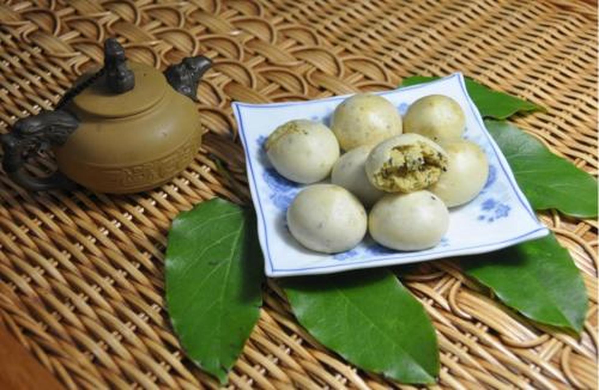 九江茶饼不仅是江西四大糕点之一,还是中国的传统名吃,色泽很是鲜艳