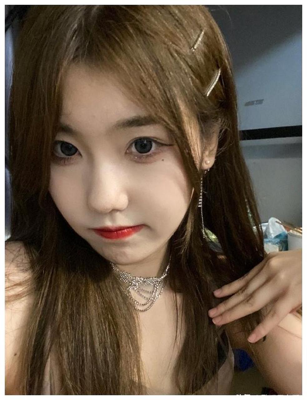 美女艺人gnz48-马昕玥迷人美照欣赏,好可爱啊