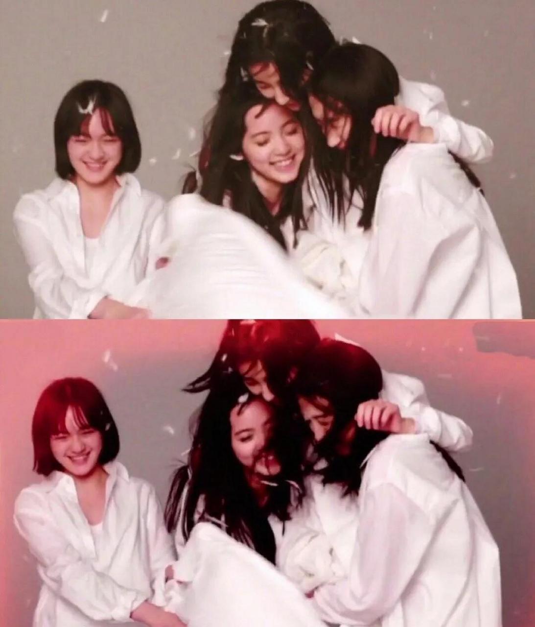 gif创作人# 关晓彤,张子枫,文淇,欧阳娜娜穿着白色睡袍躺被窝,互动