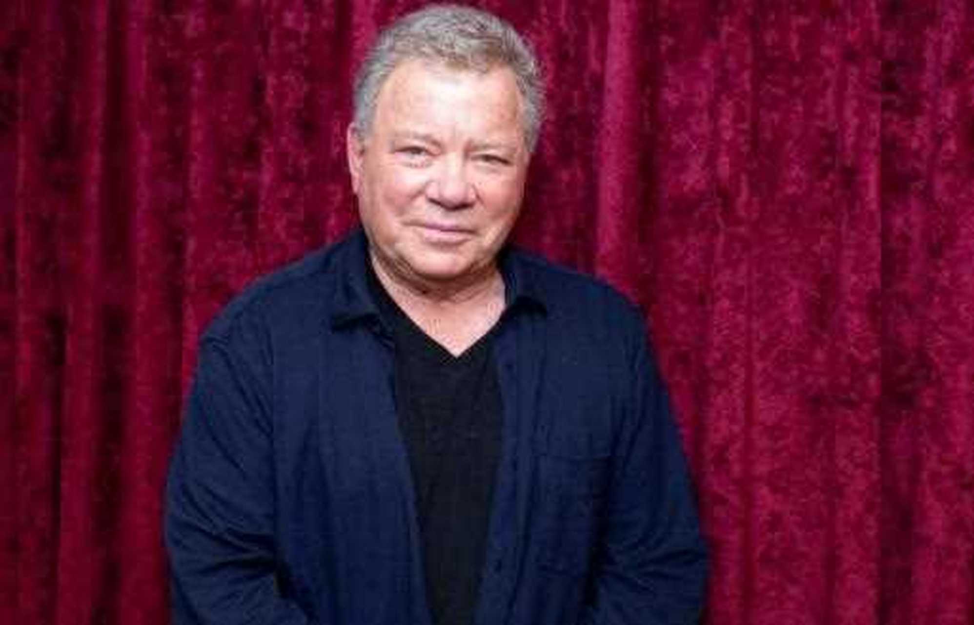 威廉·特纳(william shatner)为庆祝90岁生日,为子孙后代创造了一个