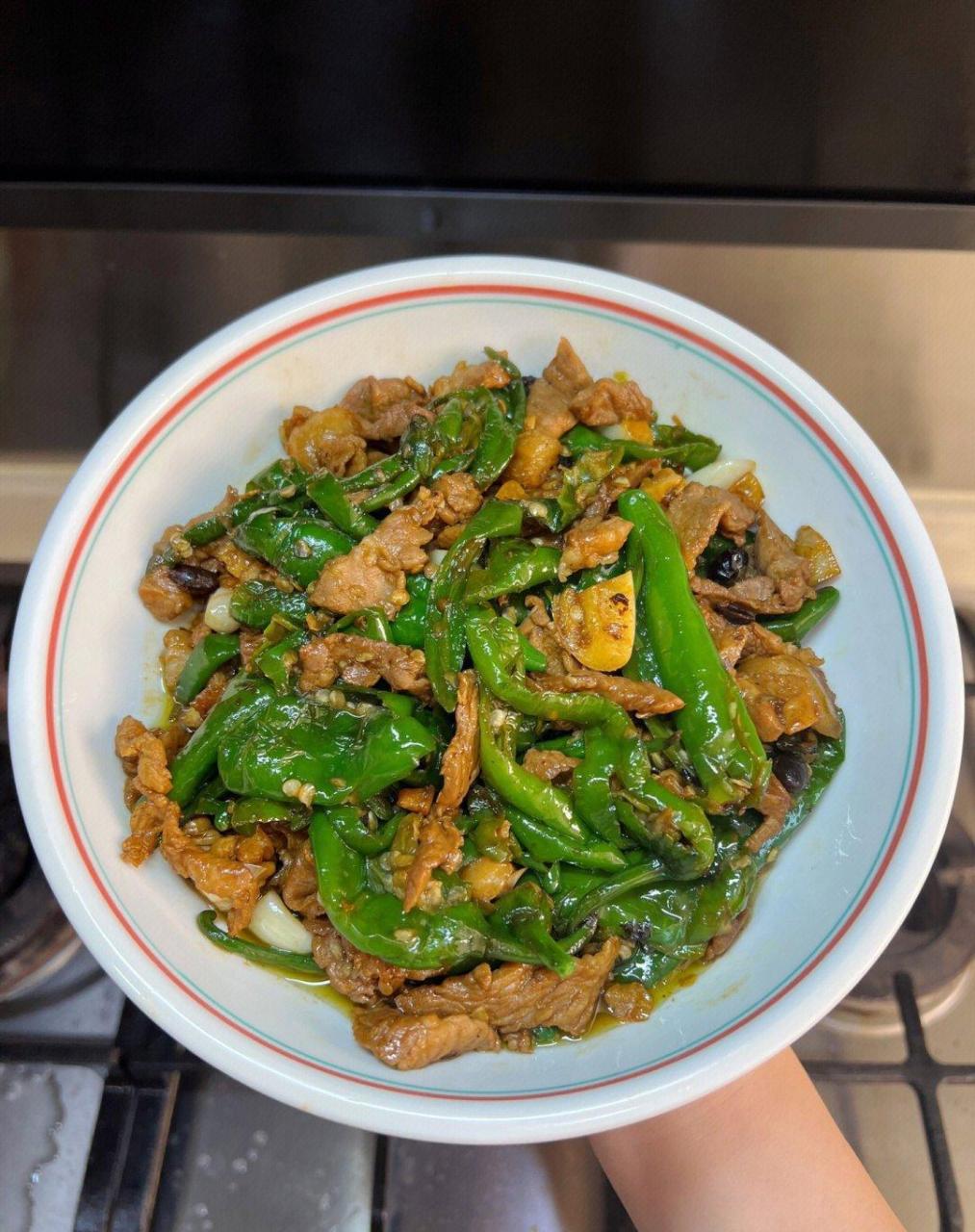 樟树港辣椒炒肉,辣椒比肉还好吃不知道吃什么的时候就会安排小炒肉了