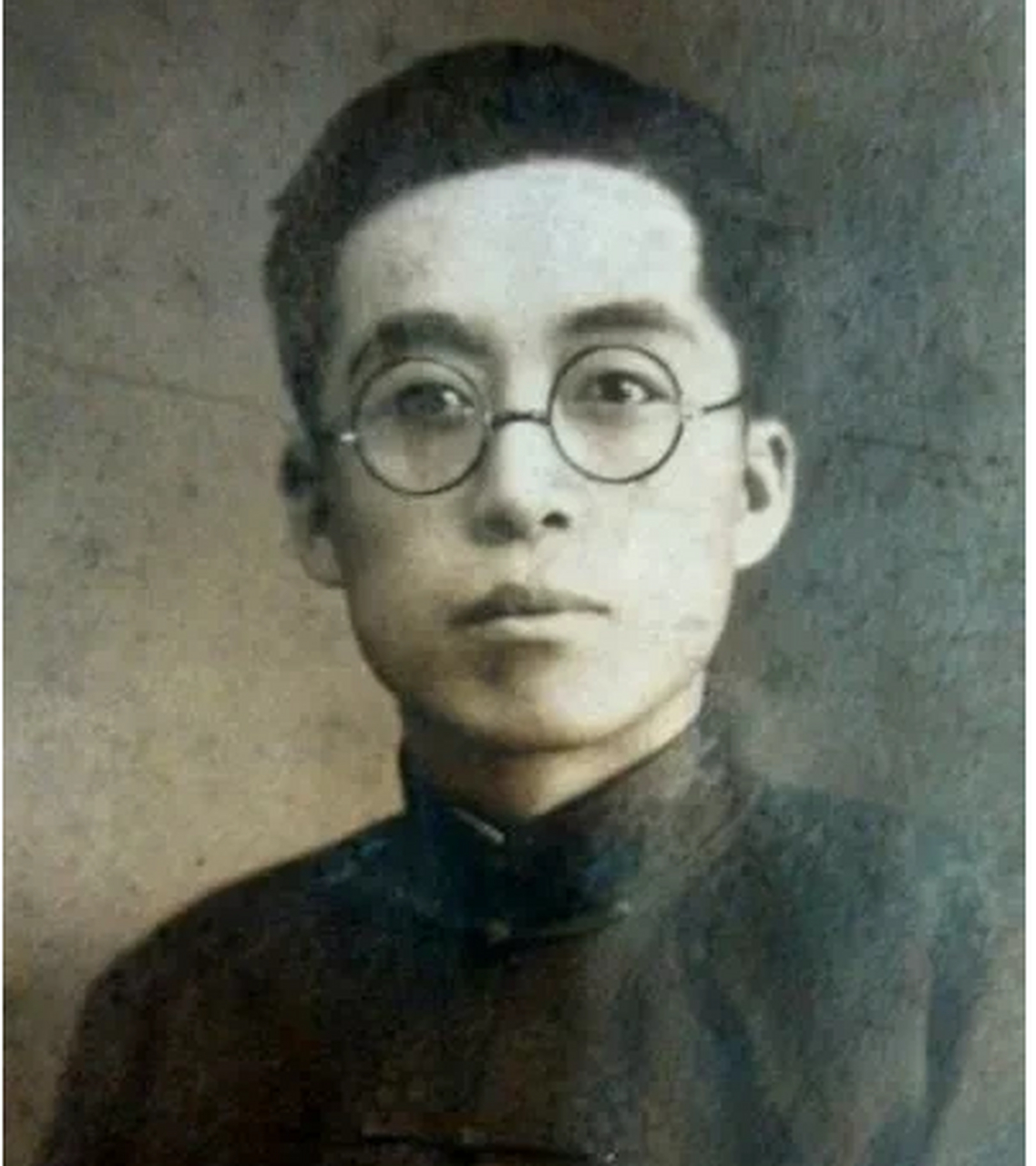 翻看新闻,时不时有官员坠楼. 其实,说是坠楼,也可能是跳楼.