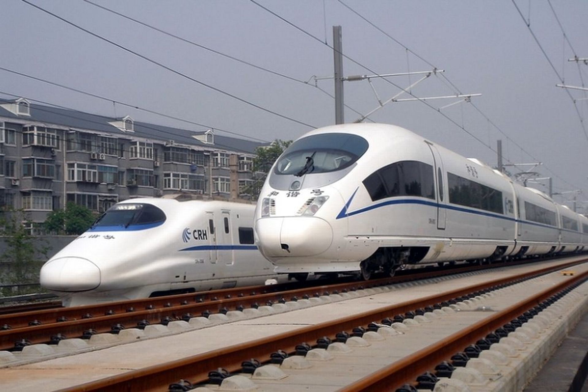 " 7月9日15时左右,京广高铁g505,g89,g53次旅客列车在运行过程中突然