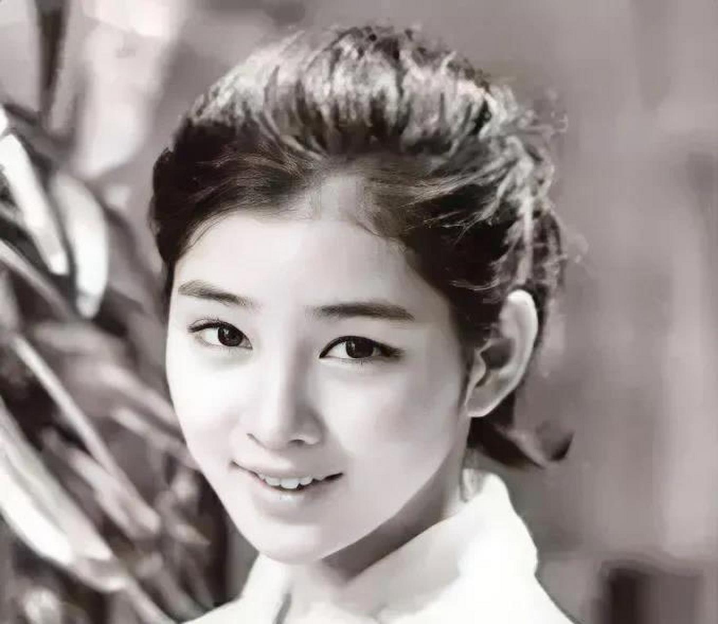 而富子61自独69将5个孩子61养培69成才,并将61生平69积蓄