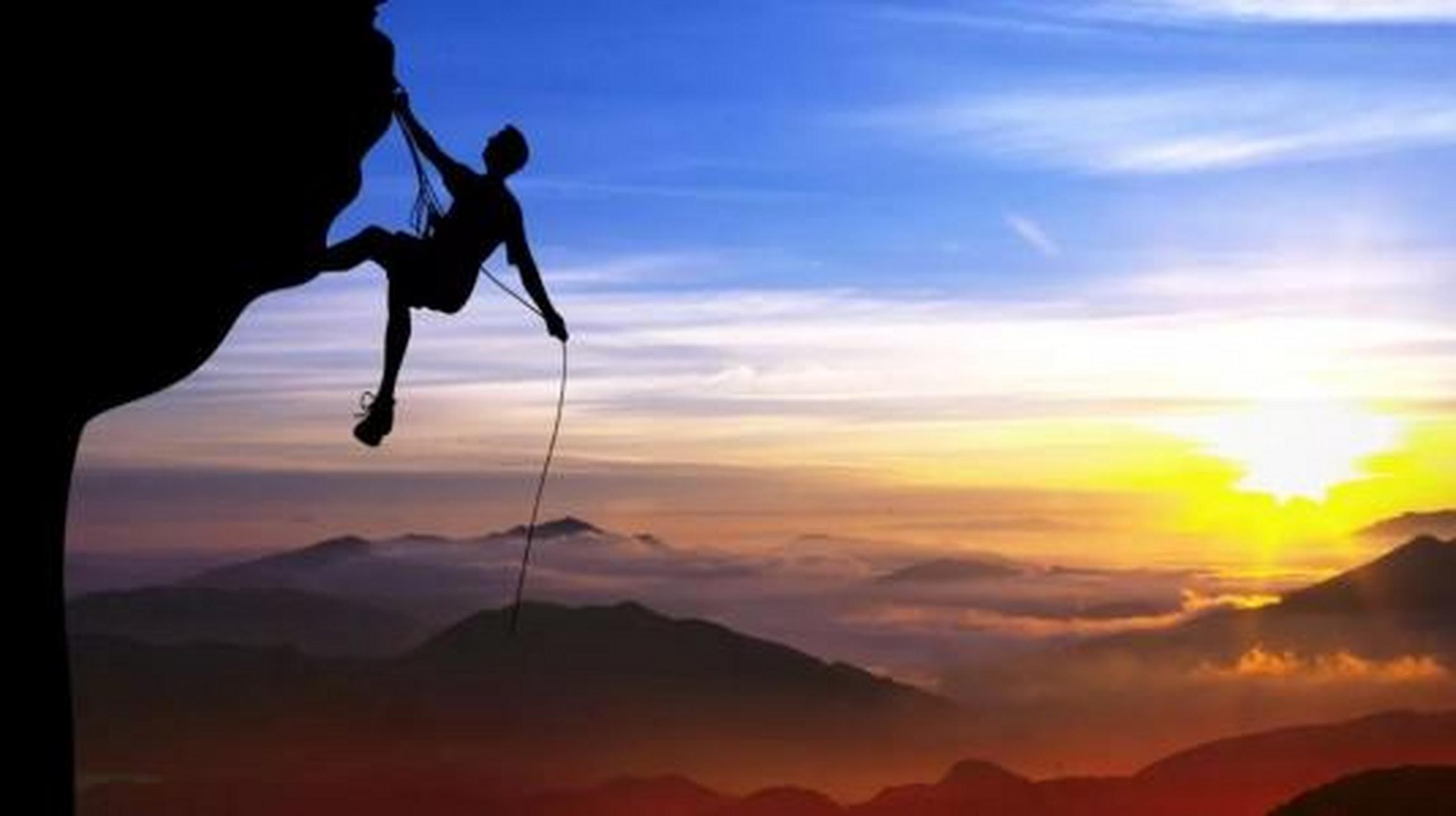 庚金女大多智勇双全,干练通达,知性轻熟女风,气场强大.