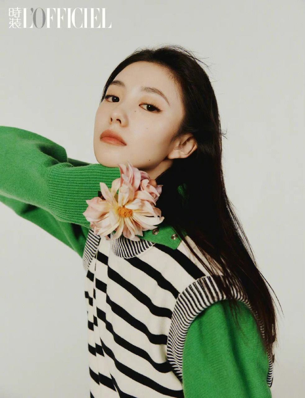 刘浩存是一位备受瞩目的年轻女演员,她正处在上升期的重要转折点上.