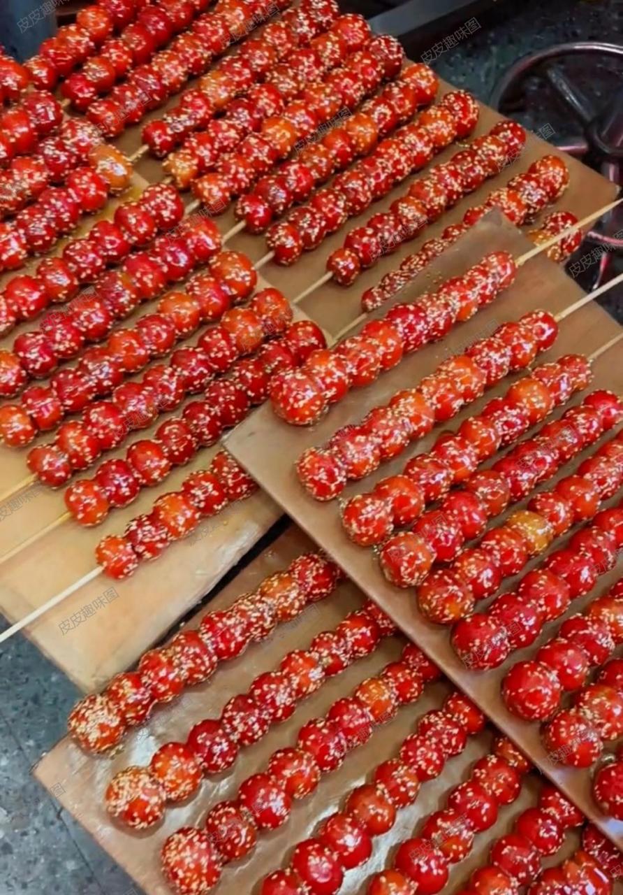 冰糖葫芦,一想起来就流口水,嘿嘿.