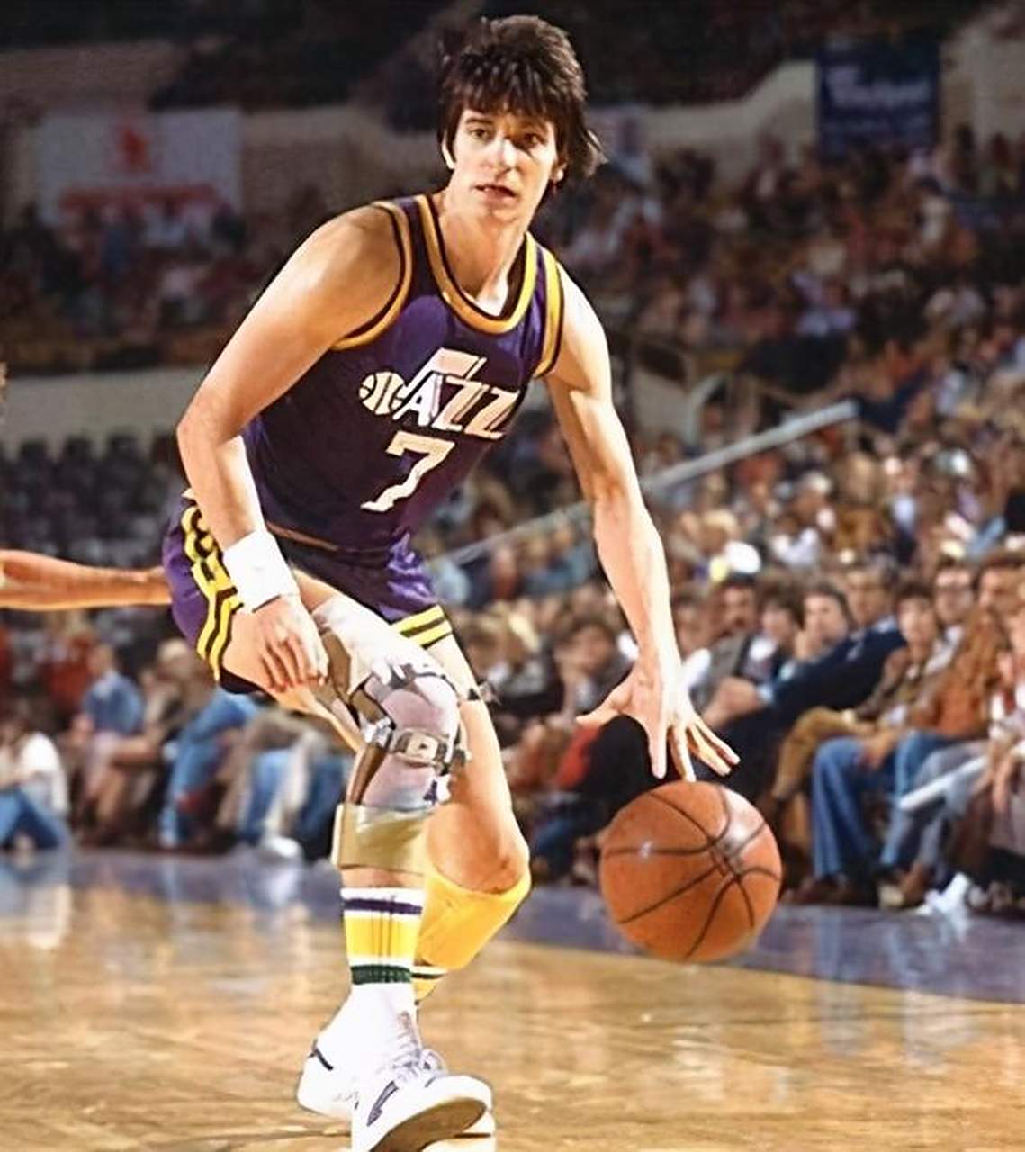 13:皮特·马拉维奇  皮特·马拉维奇称得上是nba第一位控球奇才,一个