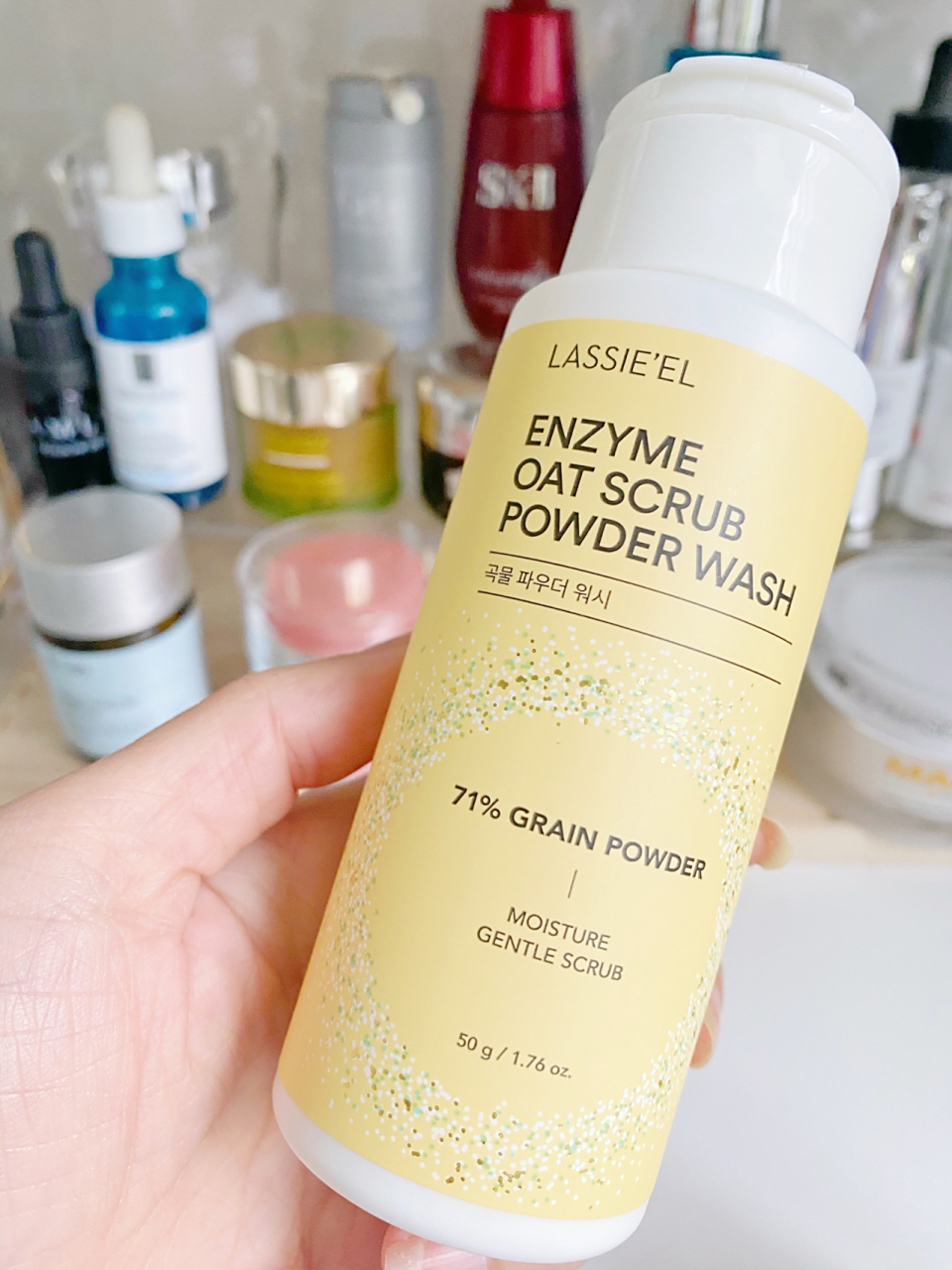 lassieel谷物洁颜粉这款和我之前用的很多都不太一样 不是单一的洁颜