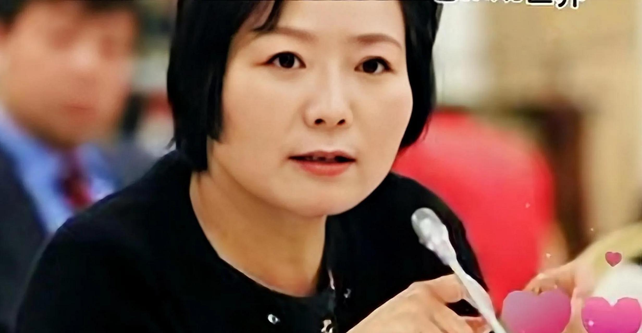 中国十大女富豪排行榜  十,程雪,293亿元主营公司,海天味业被称为酱油