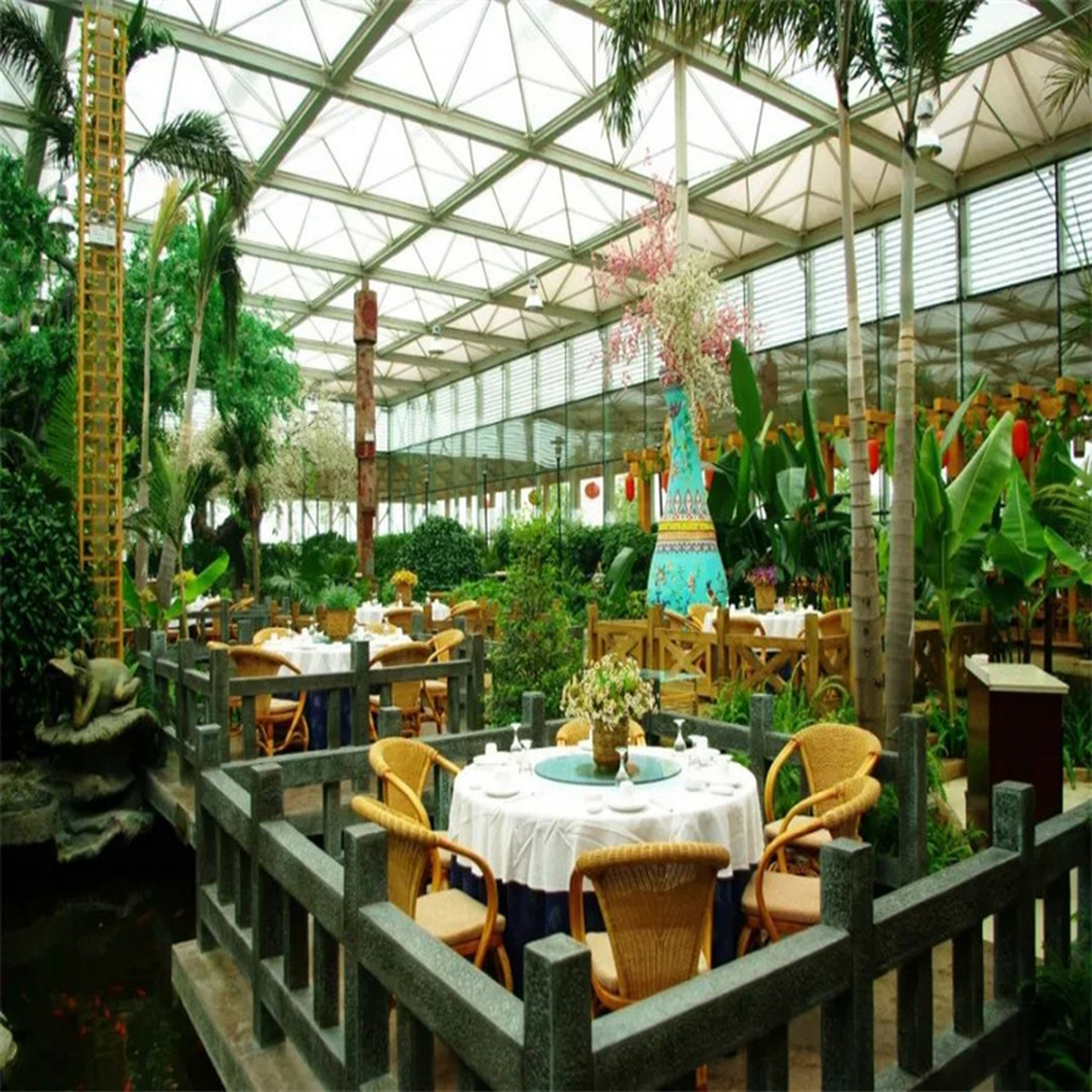 大型精美连栋玻璃生态餐厅 接待客人酒店 pc版大棚智能安装建造