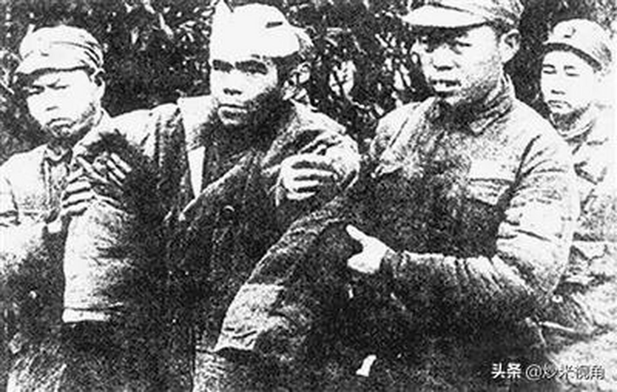 1944年1月 7日,一架九七式日軍飛機在山東解放區昌邑縣突然墜落,飛行