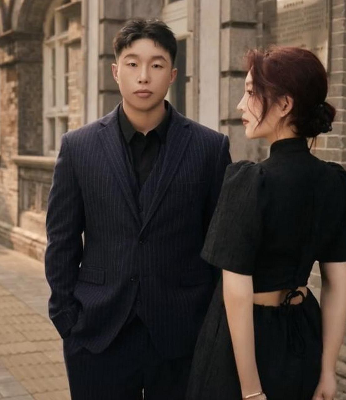 德云社烧饼夫妇拍写真照,结婚六年生完二胎,感情仍旧如热恋 德云社