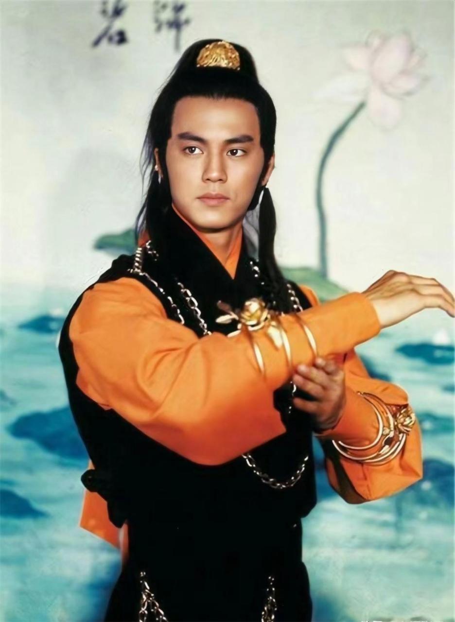 狄龙是中国武侠电影的代表人物之一,他的演艺生涯充满了武侠色彩,是