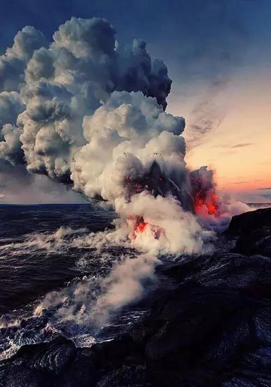 不在沉默中灭亡,就在沉默中爆发 台海问题越发紧张,各国纷纷撤侨,美国