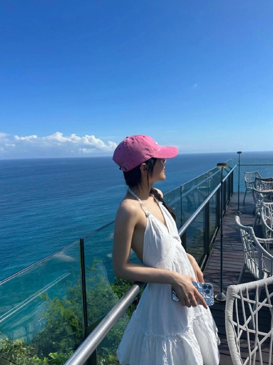 赵今麦变辣妹啦 穿搭越来越有女人味了!