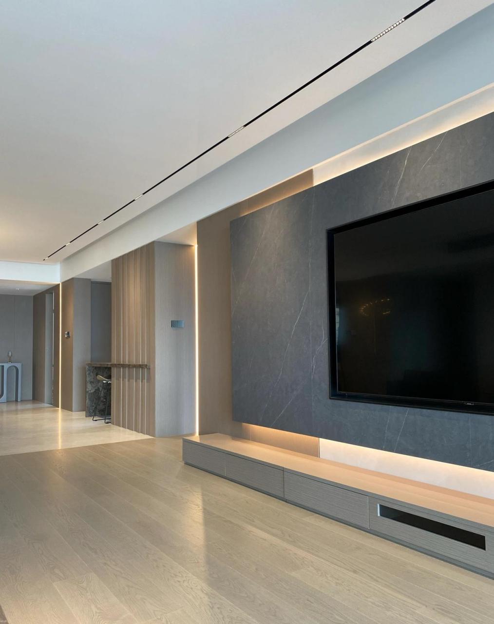 被问爆的悬浮电视背景墙,拖延症來更新了 没有选择鱼肚白,雪花白岩板.