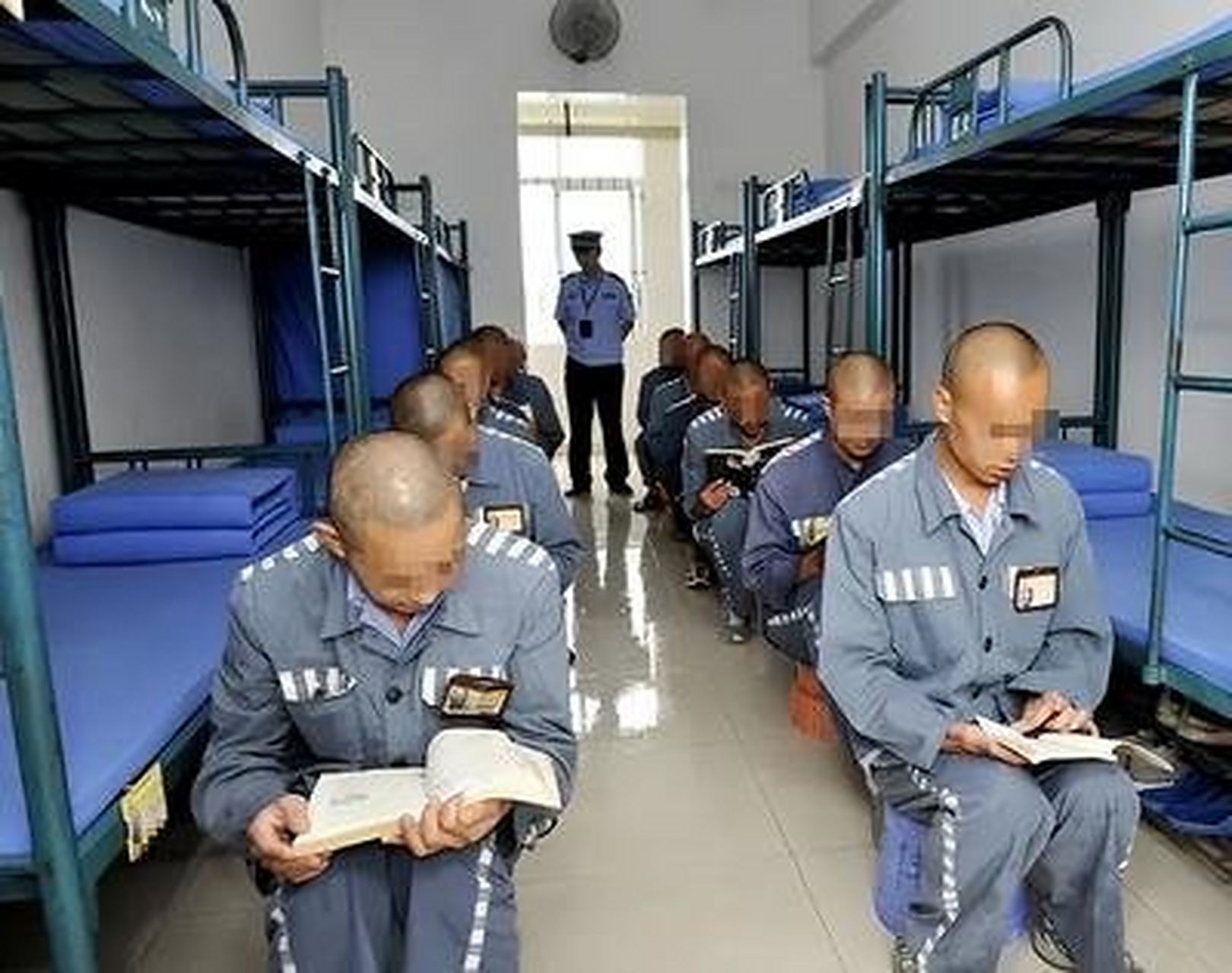 最近,有关河北监狱服刑者视频会见软件收费的消息引起了广泛关注.