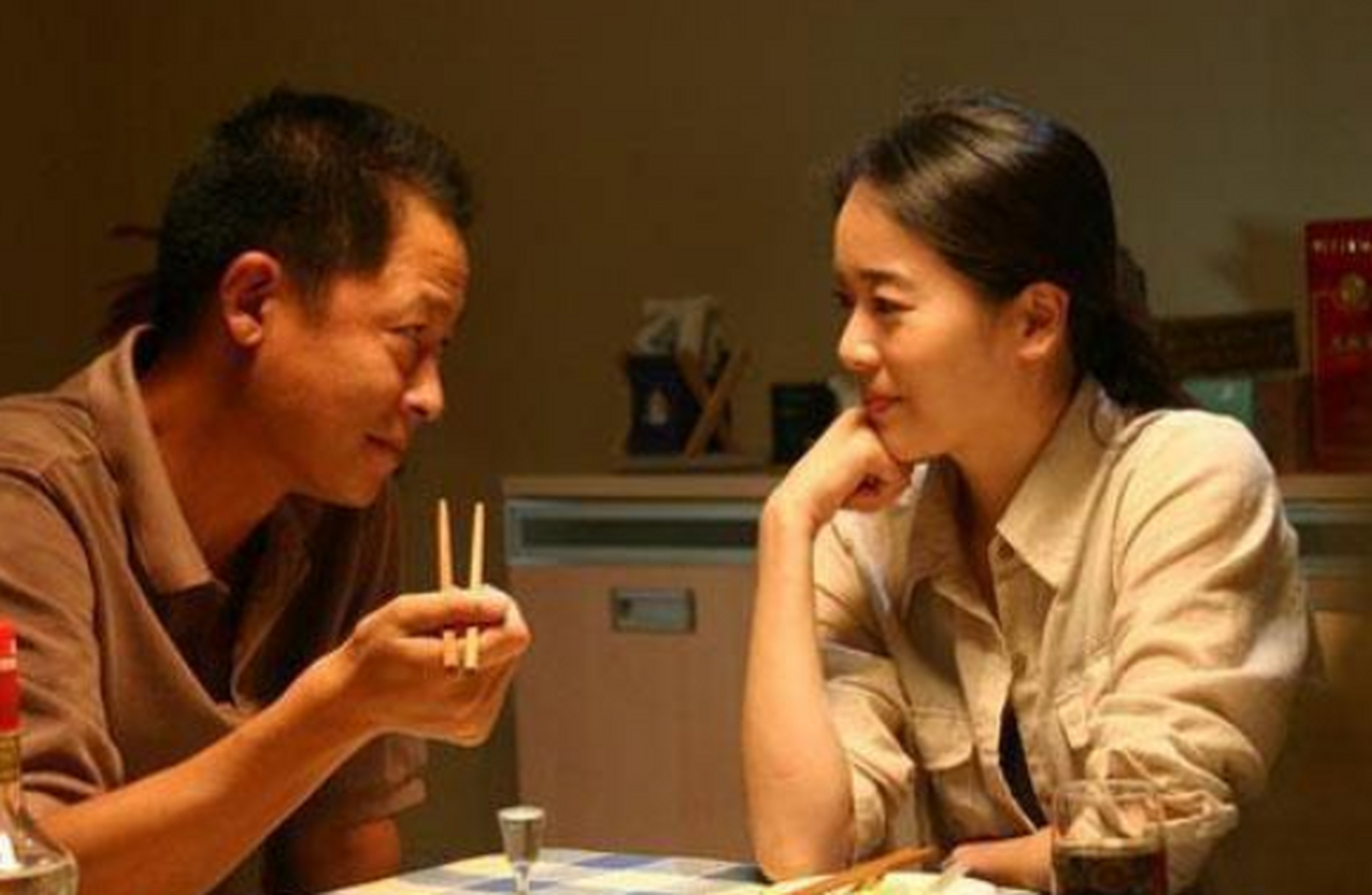 神秘女作家豆豆,她只有高中文化,但是所创作的书籍皆无比畅销,一举