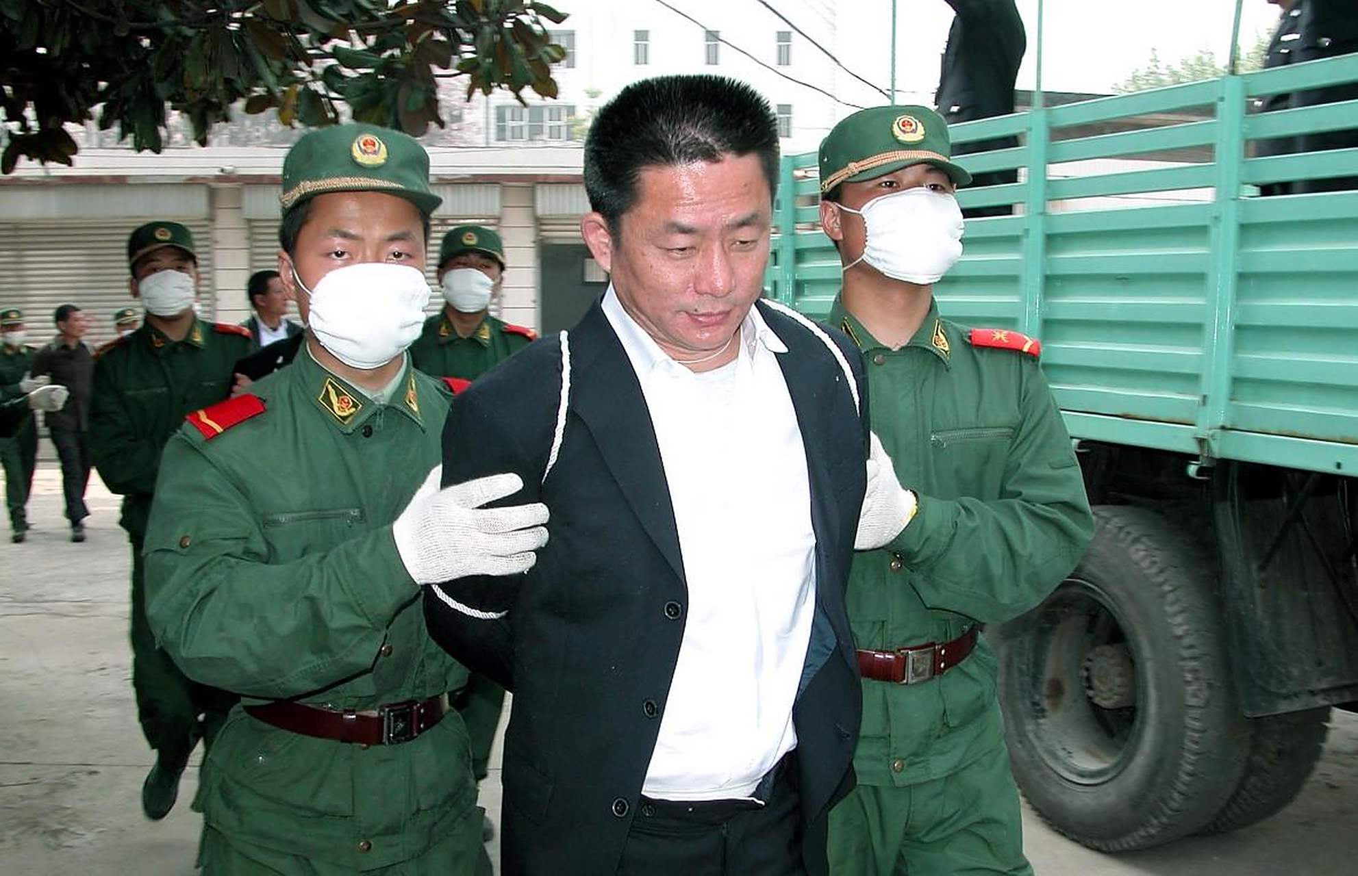 "宋留根冷笑着说道!