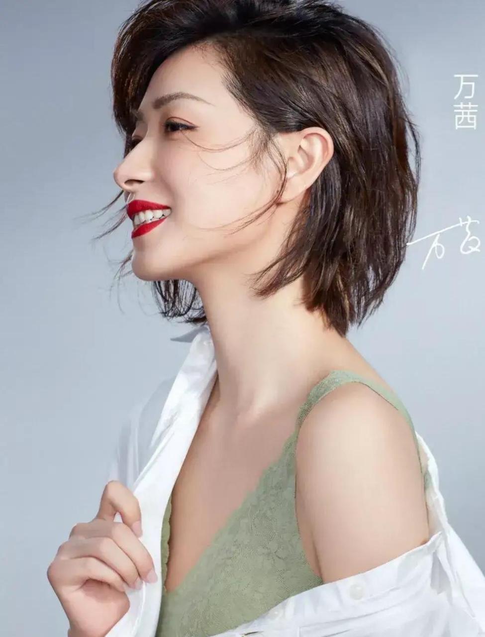 万茜代言内衣广告,特别的迷人,特别好看,不愧是娱乐圈一下女明星.