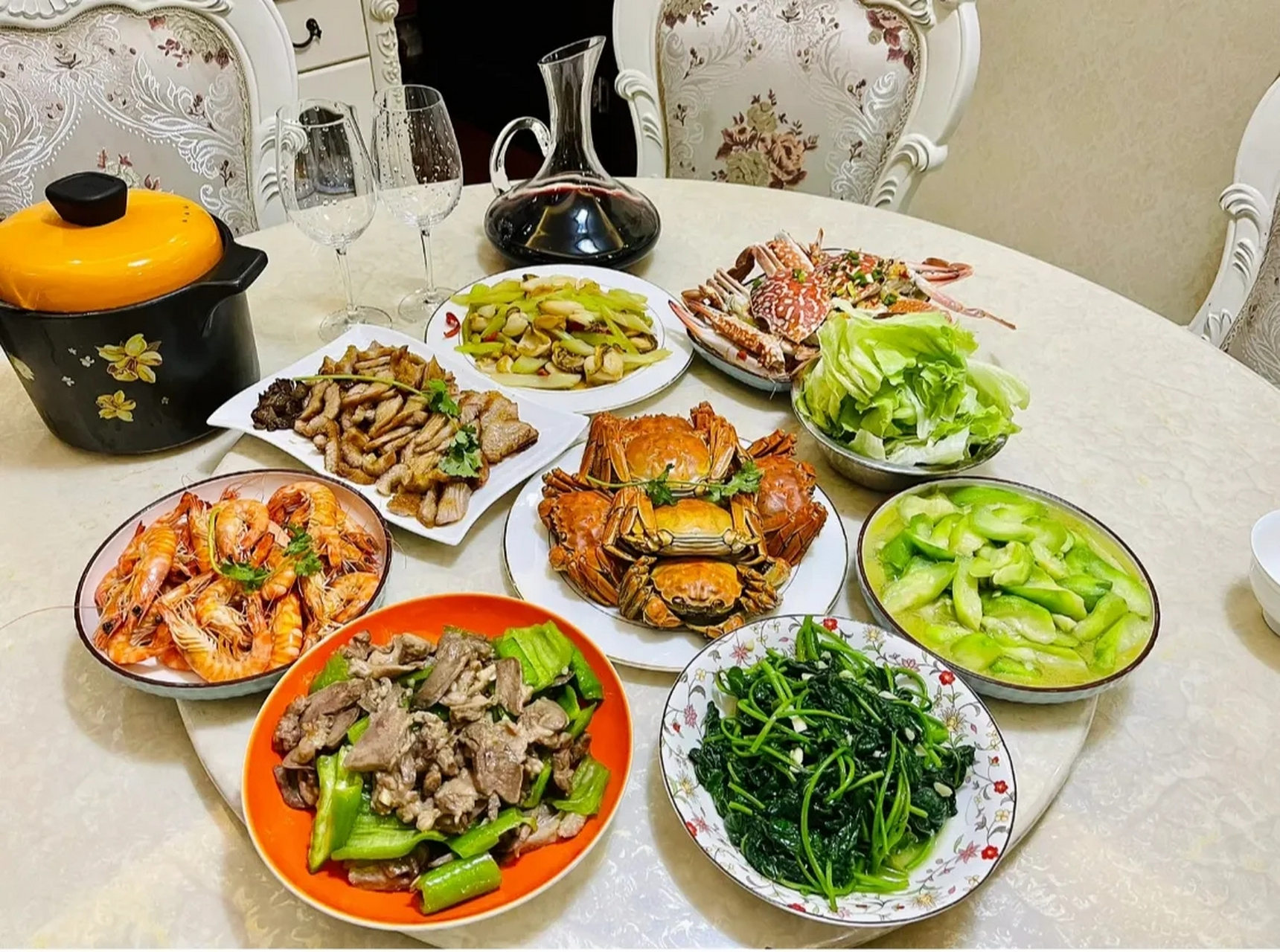 图一,广东普通家庭的晚餐 图二,浙江普通家庭的晚餐 图三,广西普通