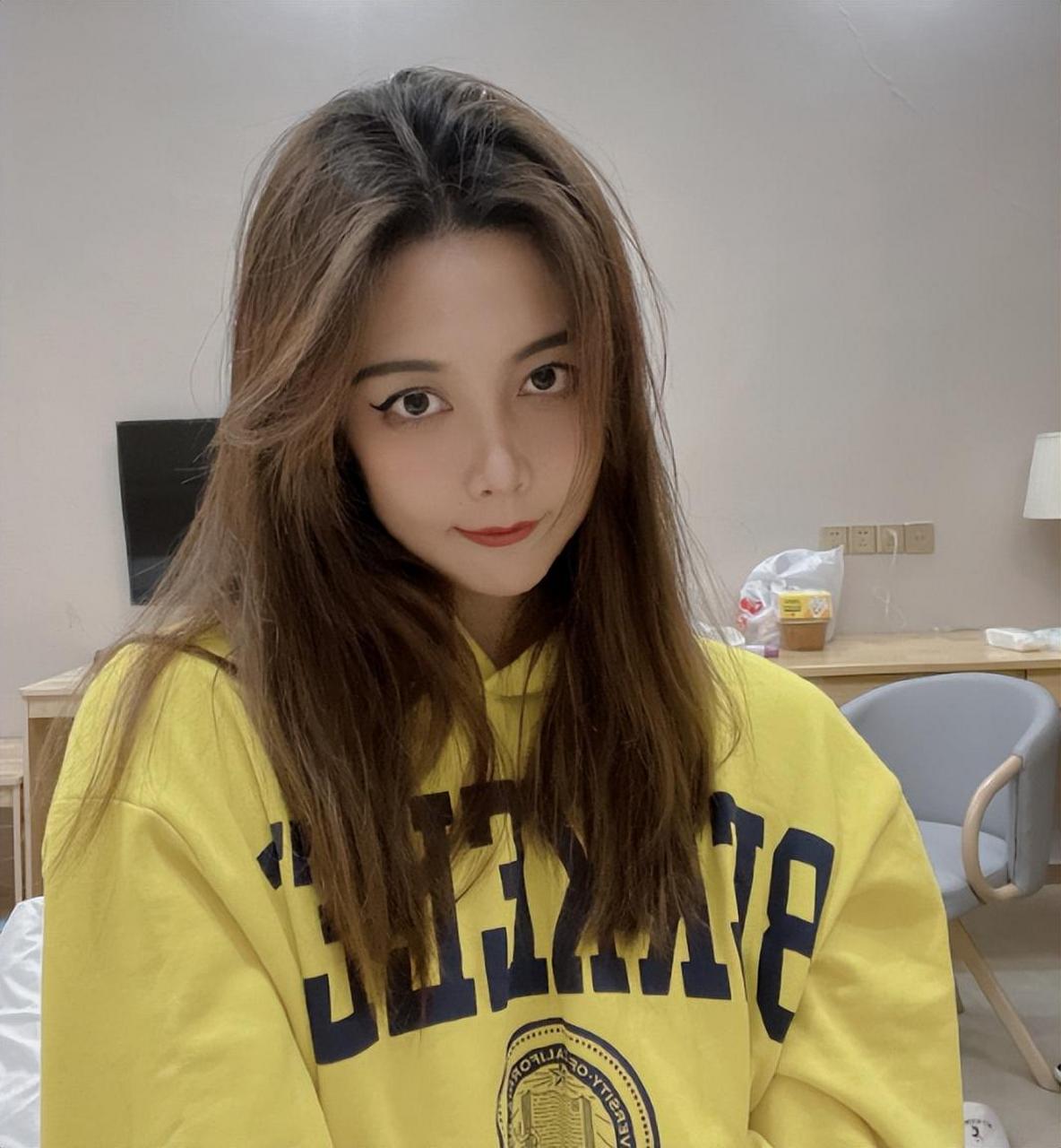 中国女排最美副攻王佳敏:身高1米87的拽姐,女神就该是这样 #中国女排