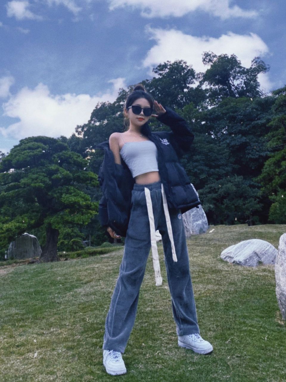 公园拍照 酷女孩拍照姿势 冬天和闺蜜去公园玩的宝贝不知道怎么拍照?