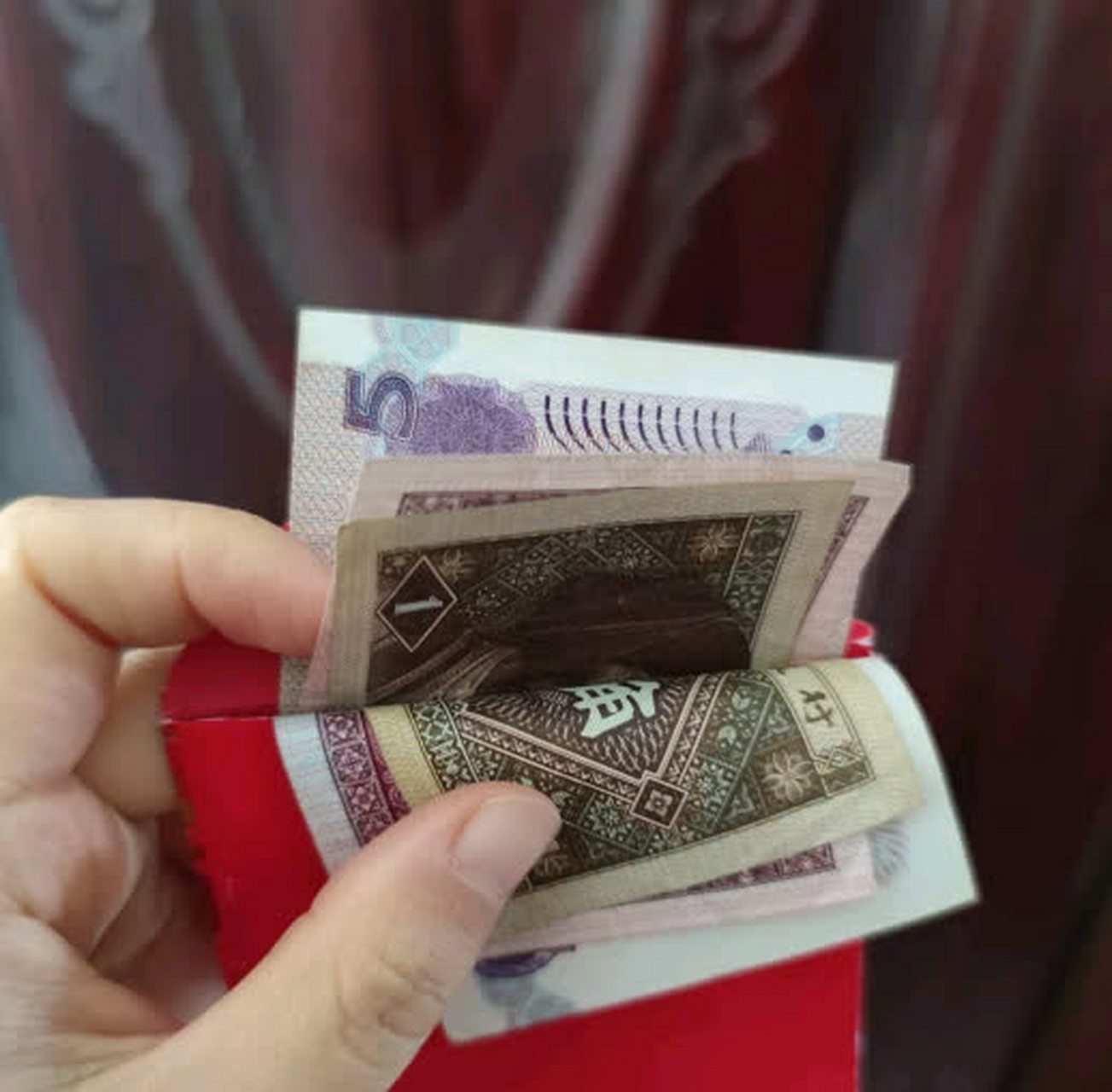 不知道谁给了我一个红包,没想到里面有一毛钱#搞笑