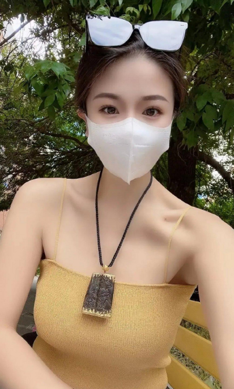 喜欢戴口罩的美女,多少是有点故事的!