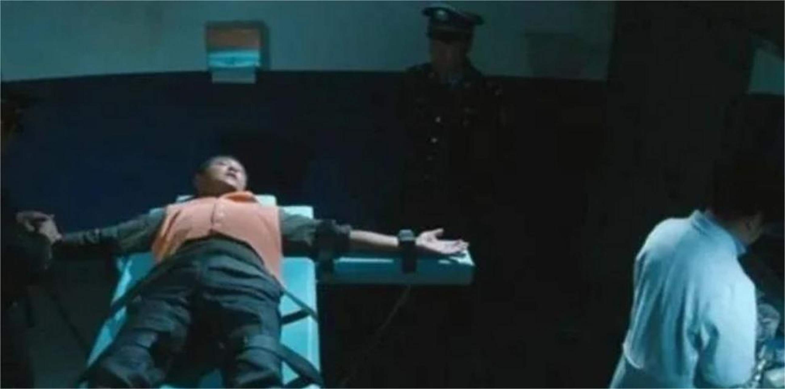 2004年,我国首台死刑执行车在贵州遵义对一名死刑犯执行了安乐死.