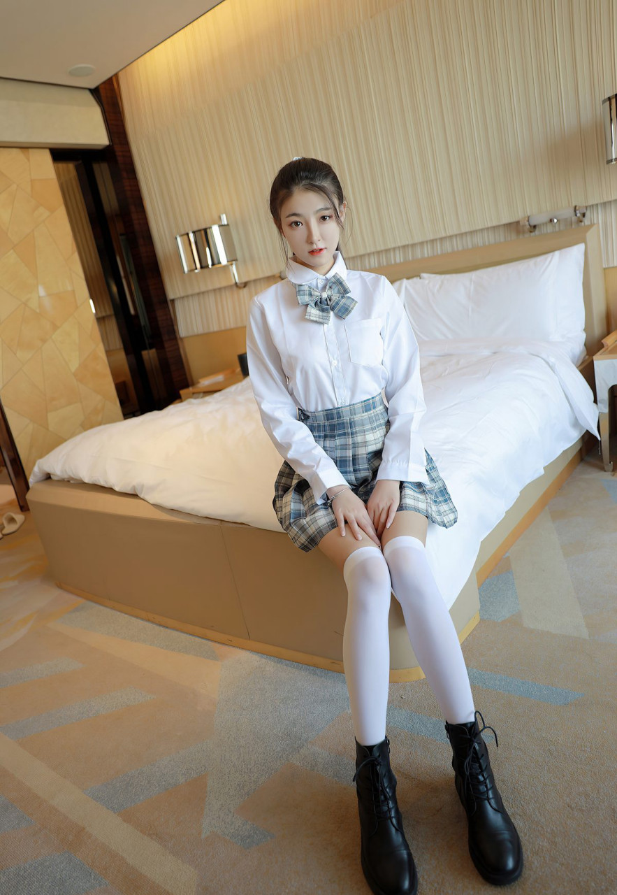 不老女神苏雨彤2023清纯学生装写真合集