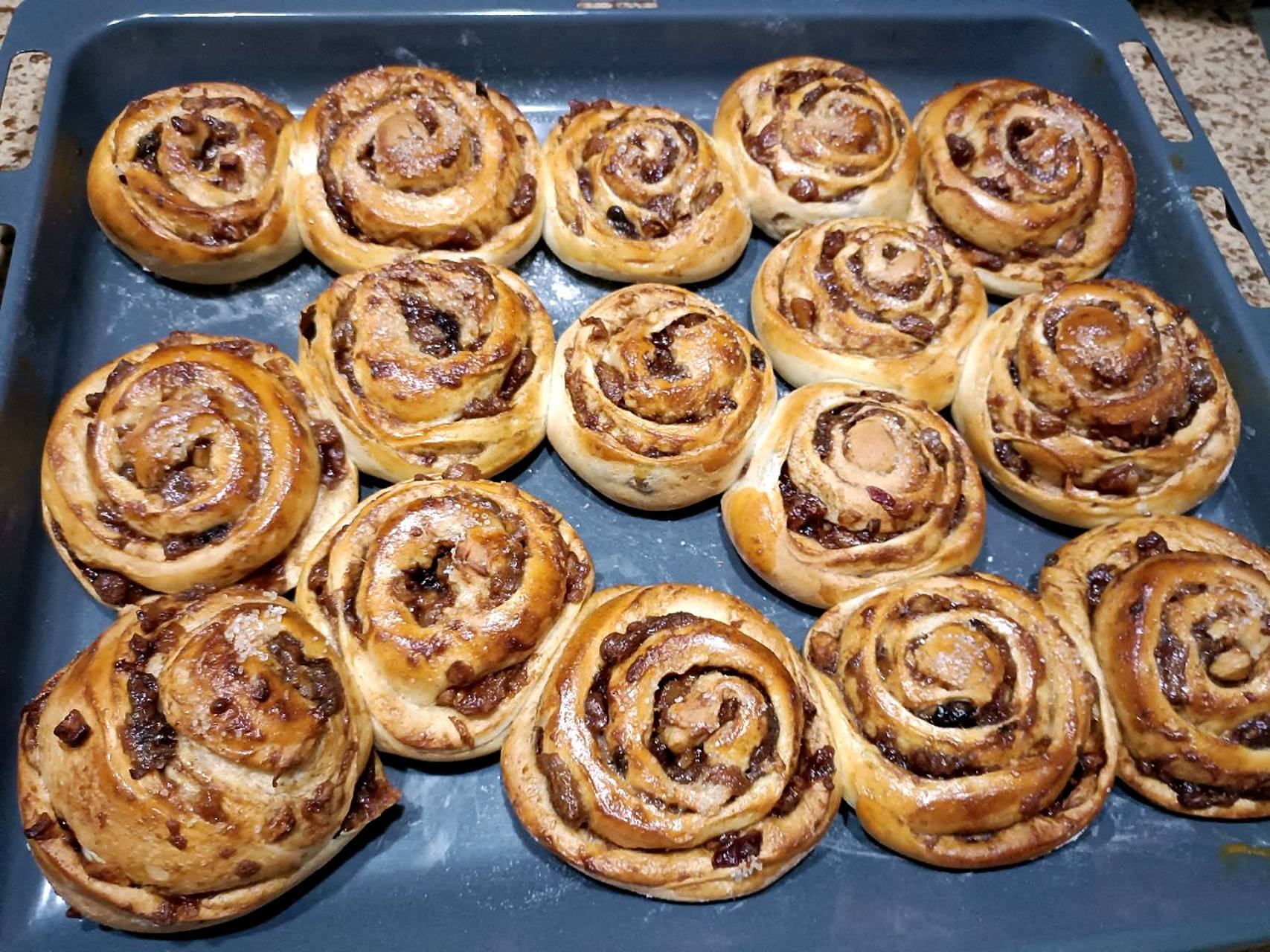 苹果肉桂面包卷 为了消灭家里的苹果.