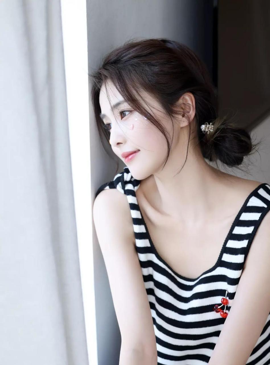 白鹿 双马尾造型,俏皮靓丽,灵动可爱又甜美