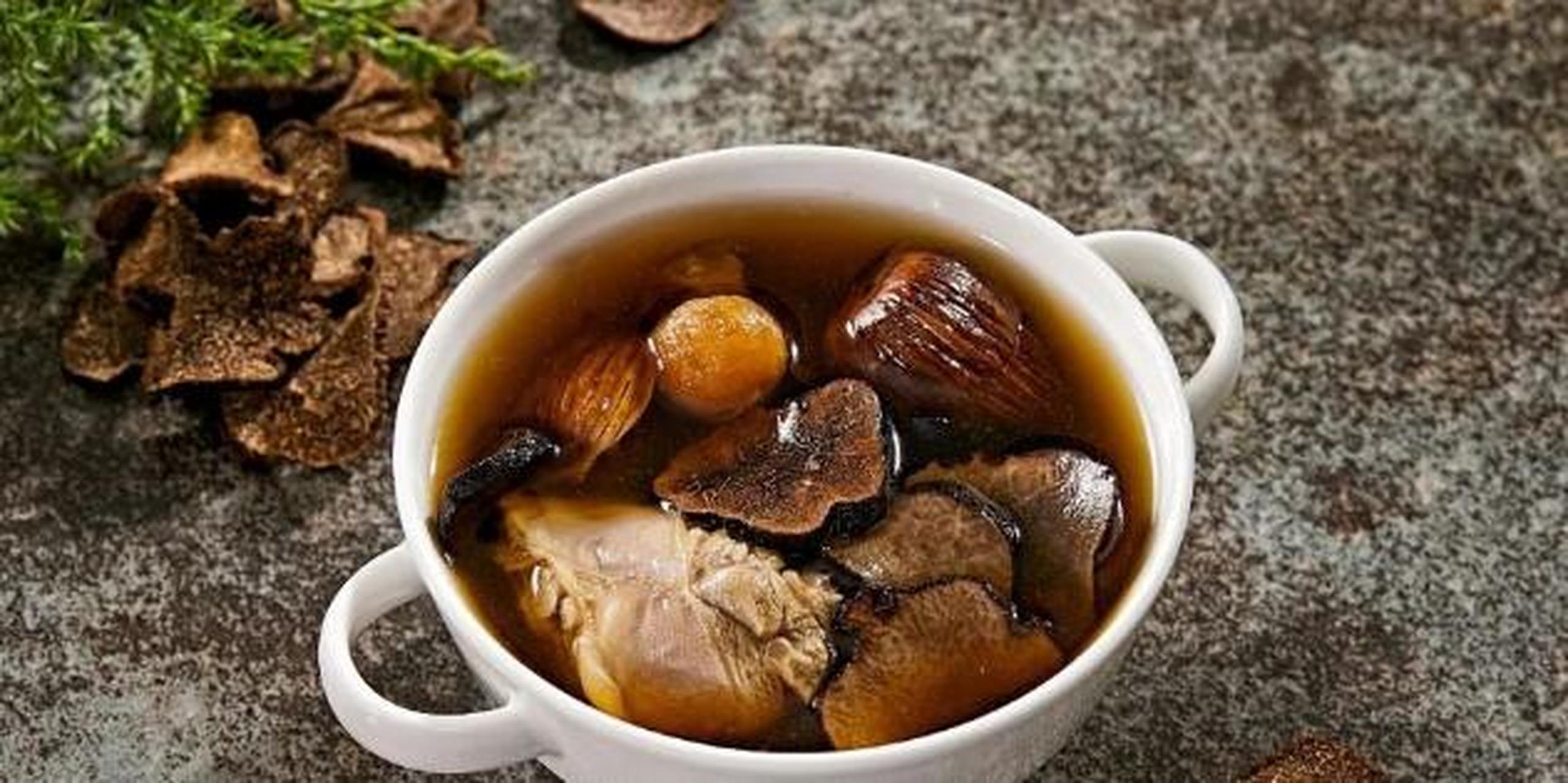 "作为一个吃货,我最近迷上了陈皮92 这个小小的橘子皮,它的功效真的