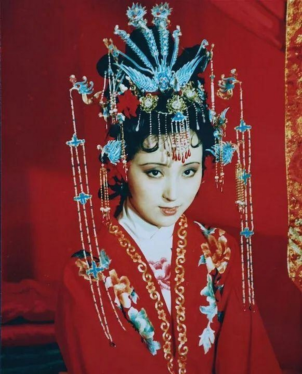 趁着陈晓旭内心有些动摇,男人立刻说道:"你不试试怎么就知道呢?