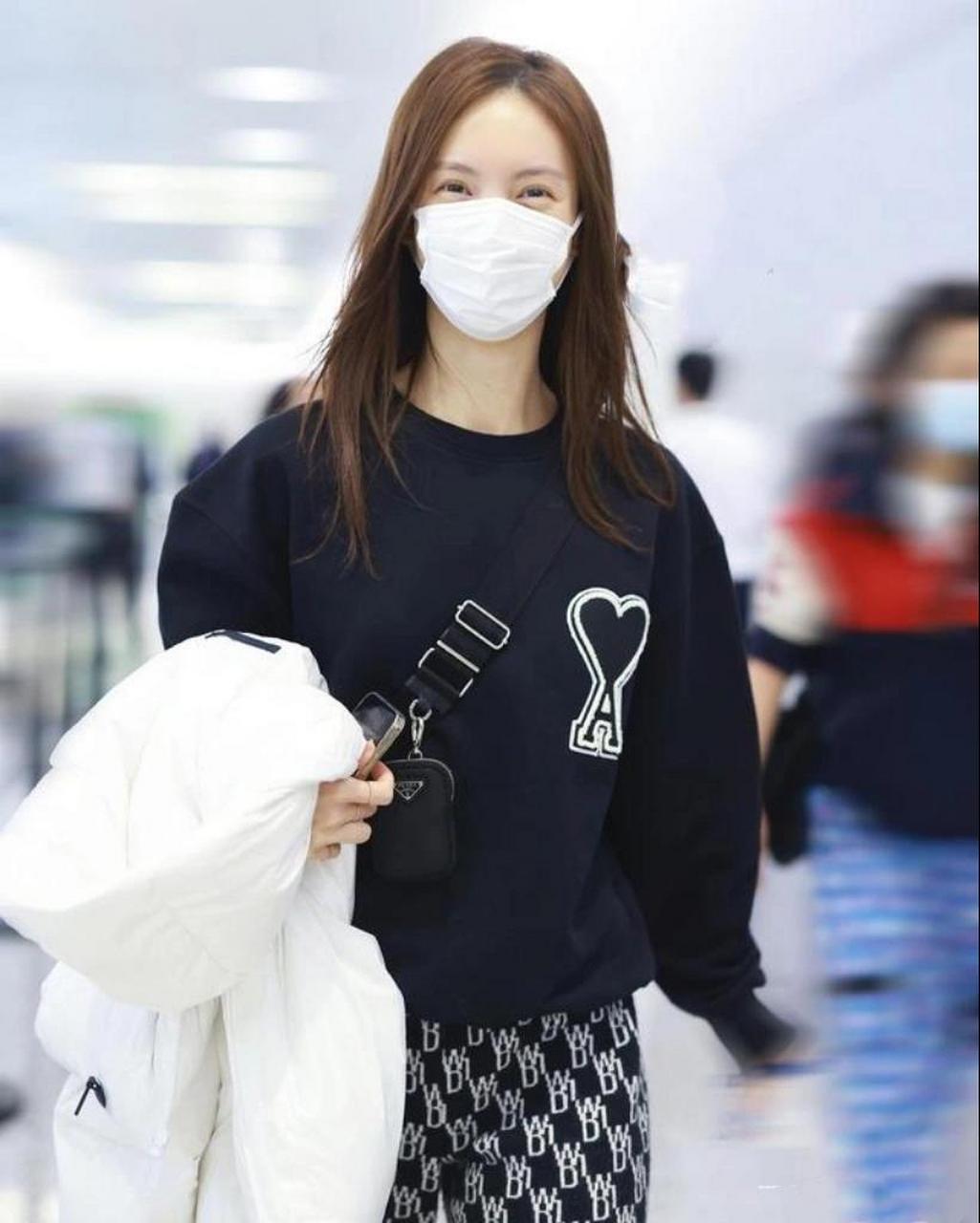 金晨的时尚穿搭 明星私服