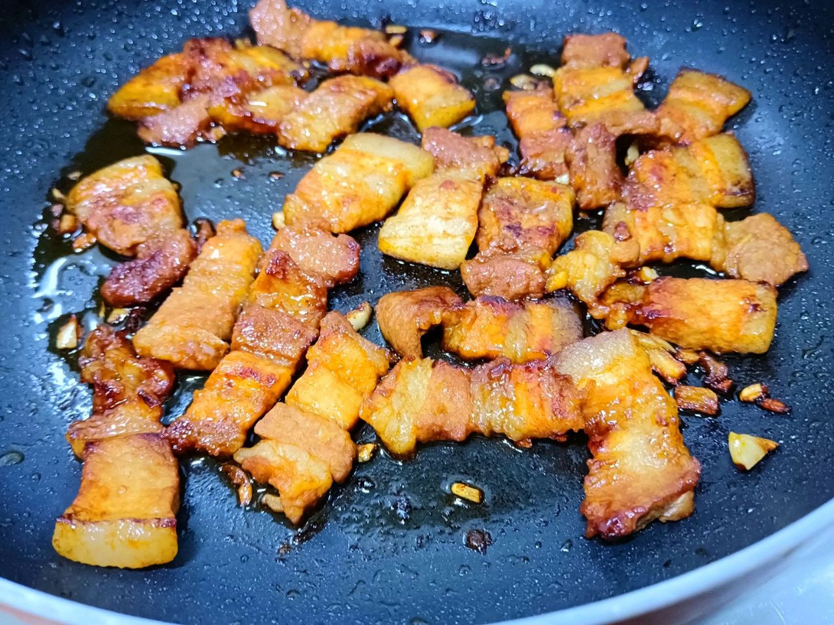 韩式香煎五花肉 家里有小朋友超喜欢吃肉,简单快手的韩式香煎五花肉