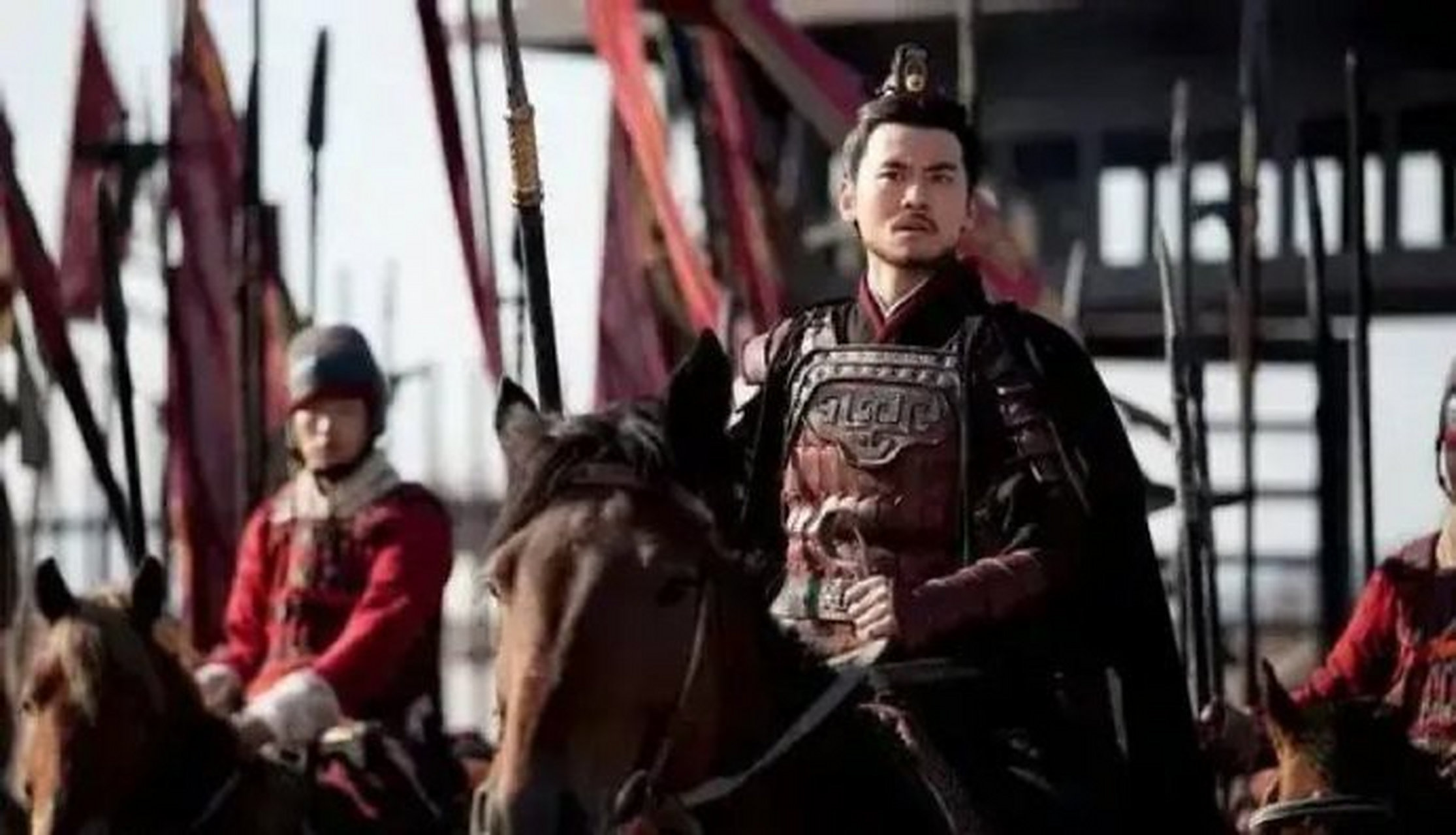 吴汉兵不血刃进了成都,三天之前,与民秋毫无犯,一副仁义之师的派头