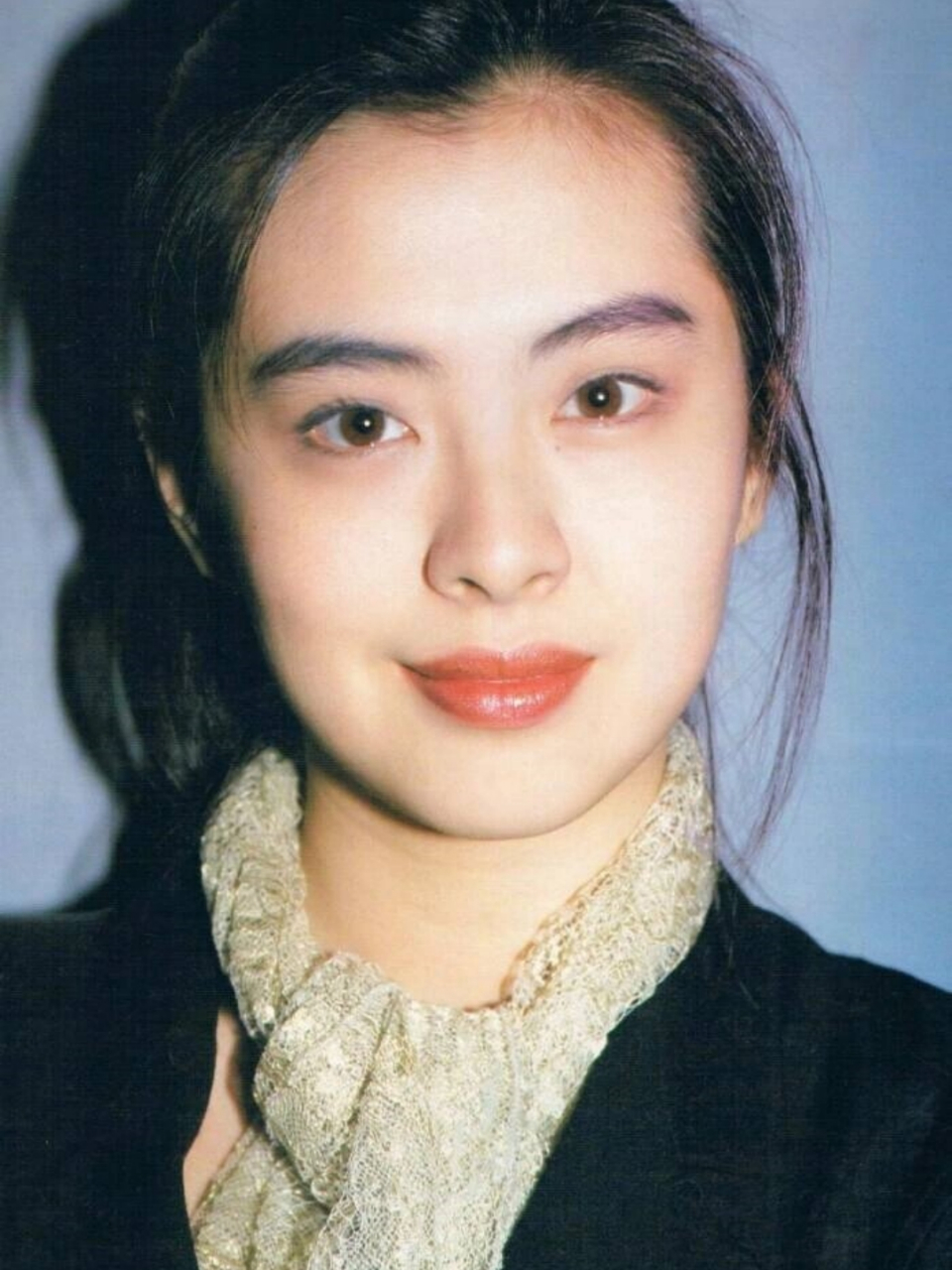 王祖贤的绝代风华  一个人的决定,往往源于其内在的特质与经历.