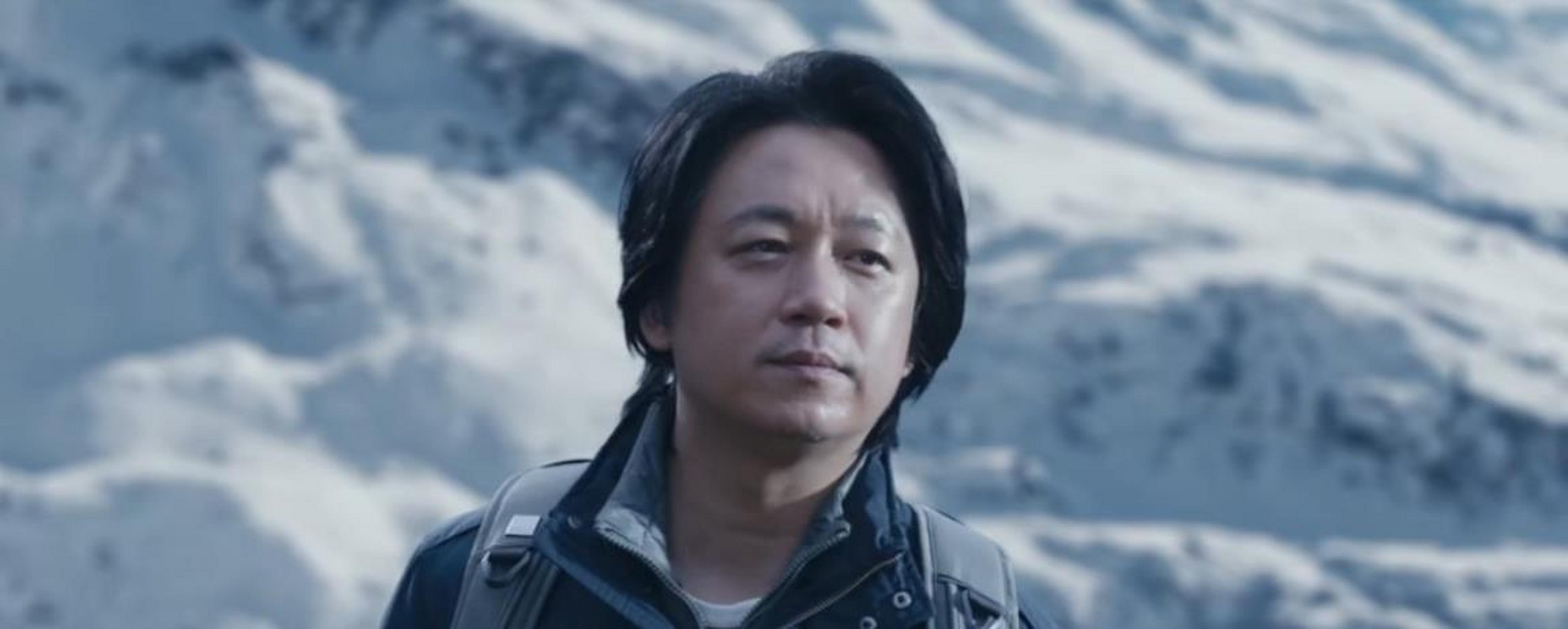 在观看《昆仑神宫》的时候,雪莉杨邀请胡八一去美国看看,言外之意便是