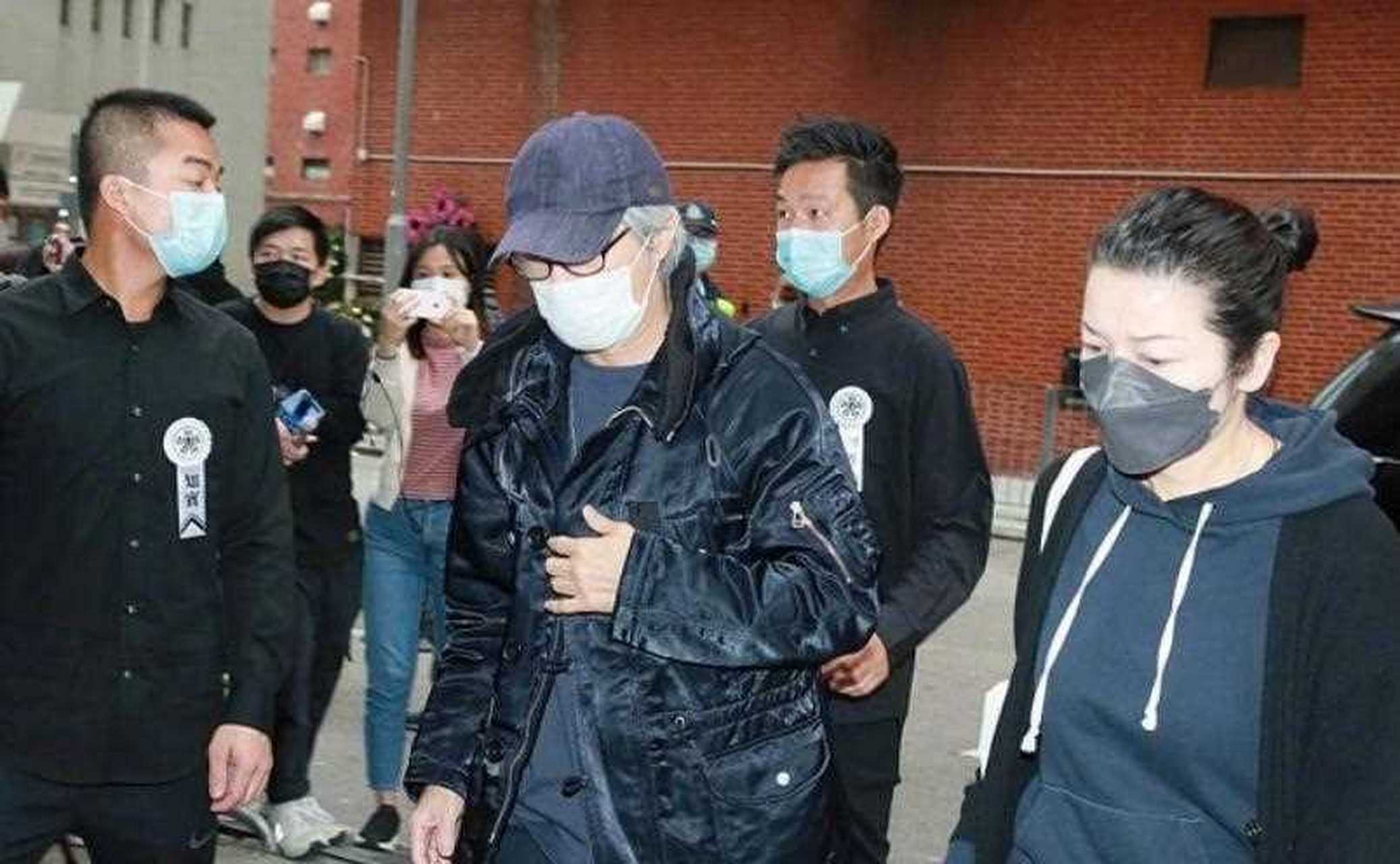 3月7日下午,吴孟达的丧礼设灵仪式在红磡世界殡仪馆举行,吴孟达生前的