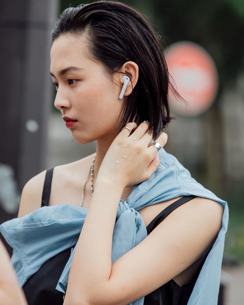 国模赵佳丽穿搭 天呐这个妹妹是什么神仙 巴黎街拍|模特赵佳丽 佳丽